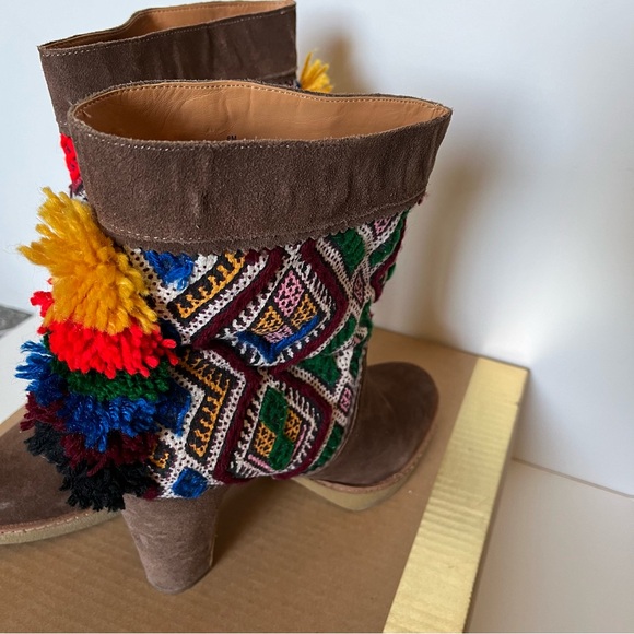 The cutest Anthropologie booties by Jasper & Jeera size 8 - Picture 4 of 7